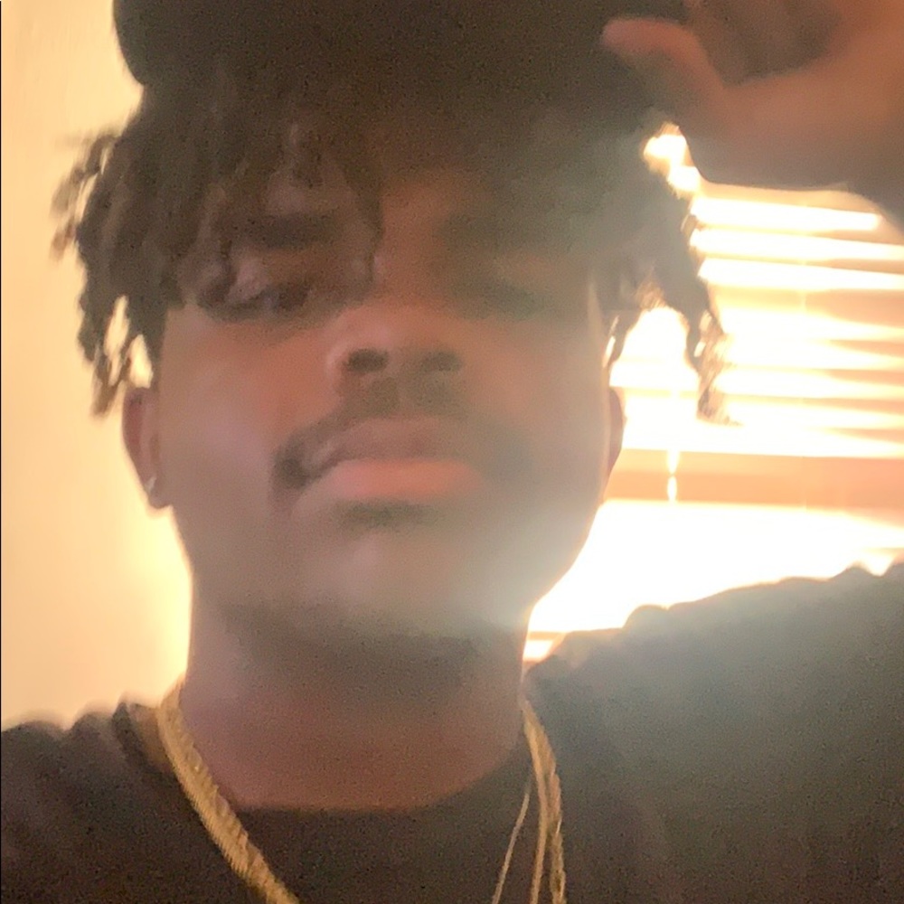 Meet your Posher, Amari